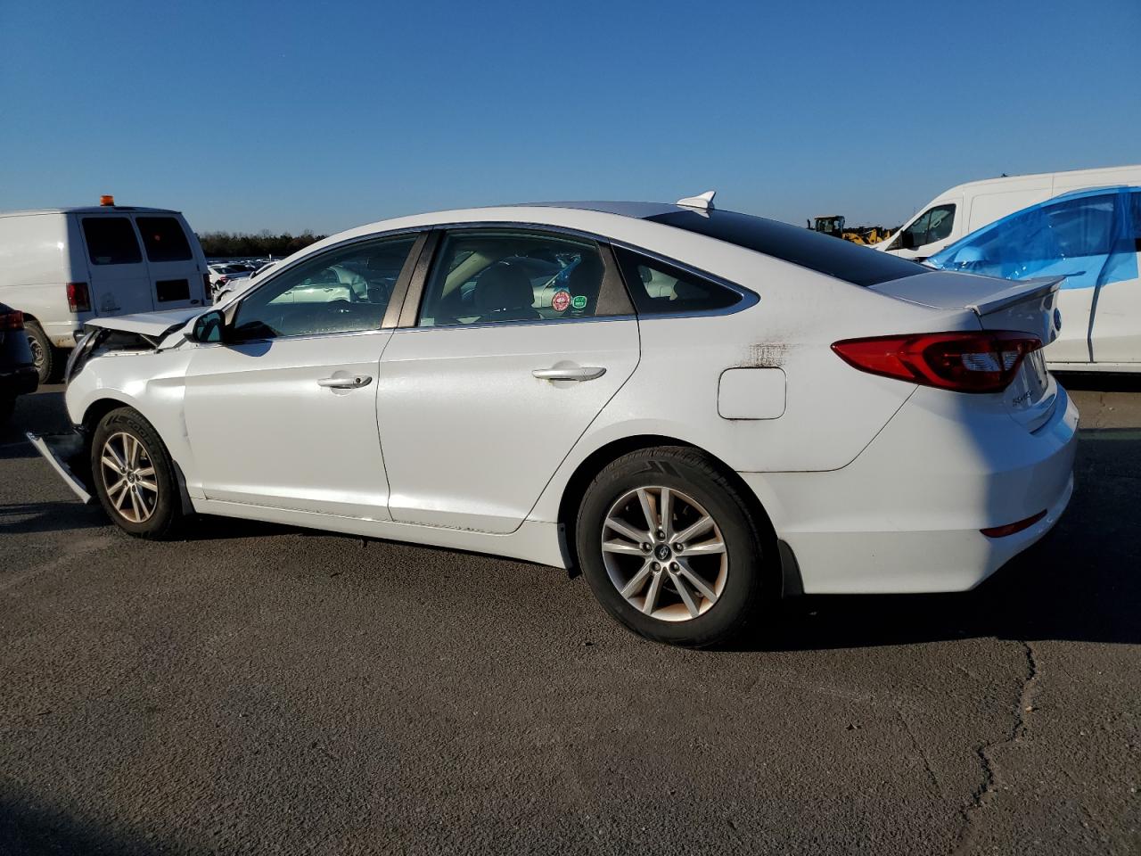 Obraz 2 z 2015 HYUNDAI SONATA SE 2015 z VIN 5NPE24AF2FH147409