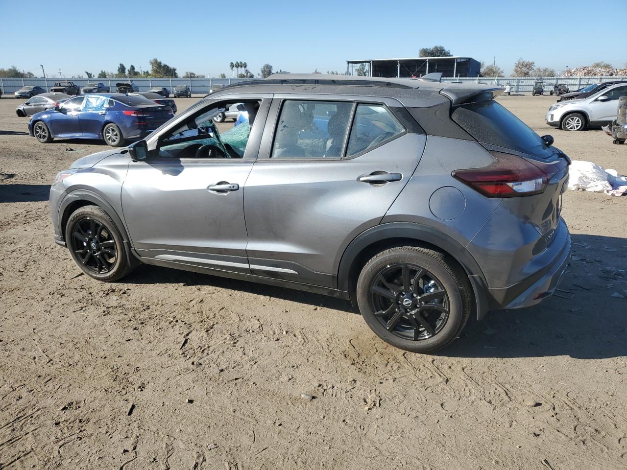 Image 2 of 2023 NISSAN KICKS SR 2023 with VIN 3N1CP5DV7PL495664
