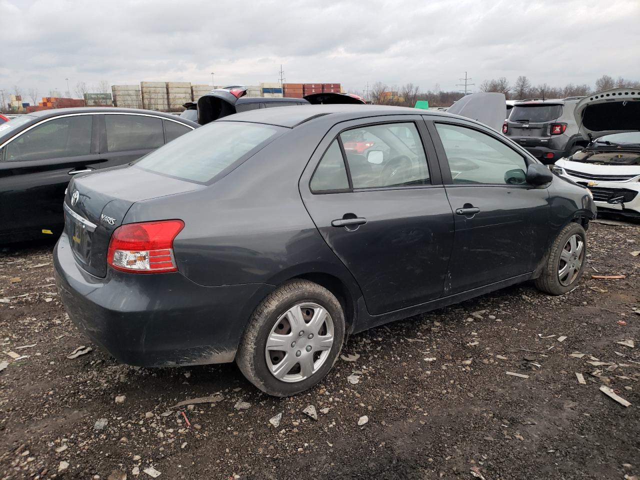 Obraz 3 z 2009 TOYOTA YARIS  2009 z VIN JTDBT903094055813