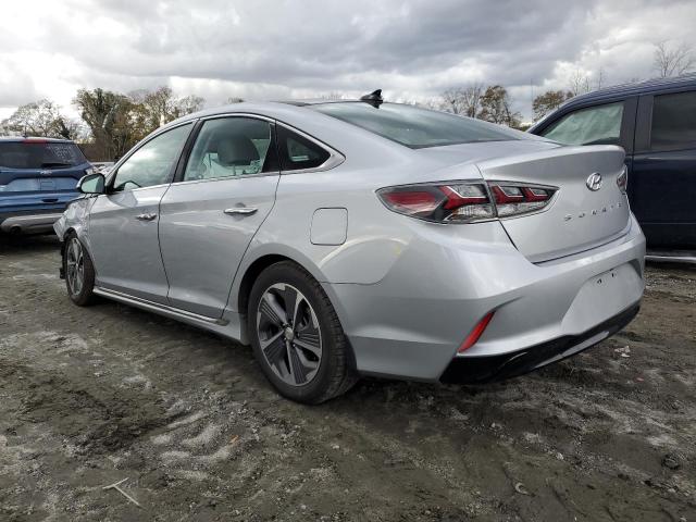 Image 2 of 2019 HYUNDAI SONATA HYBRID 2019 with VIN KMHE34L31KA091041