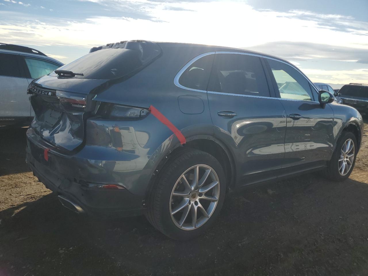 Obraz 3 z 2019 PORSCHE CAYENNE  2019 z VIN WP1AA2AY8KDA11324
