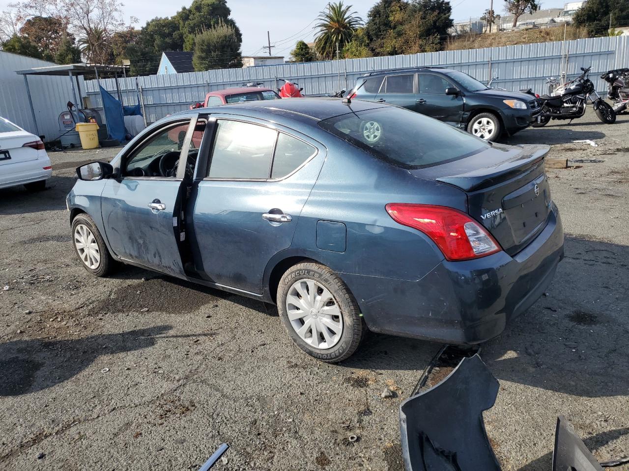 Image 2 of 2015 NISSAN VERSA S 2015 with VIN 3N1CN7AP2FL837026