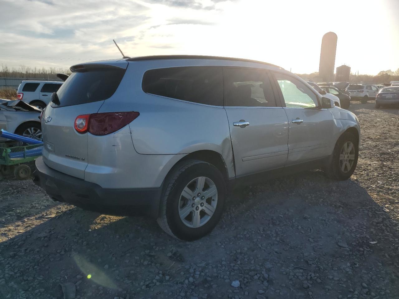 Obraz 3 z 2011 CHEVROLET TRAVERSE LT 2011 z VIN 1GNKRGED4BJ239185