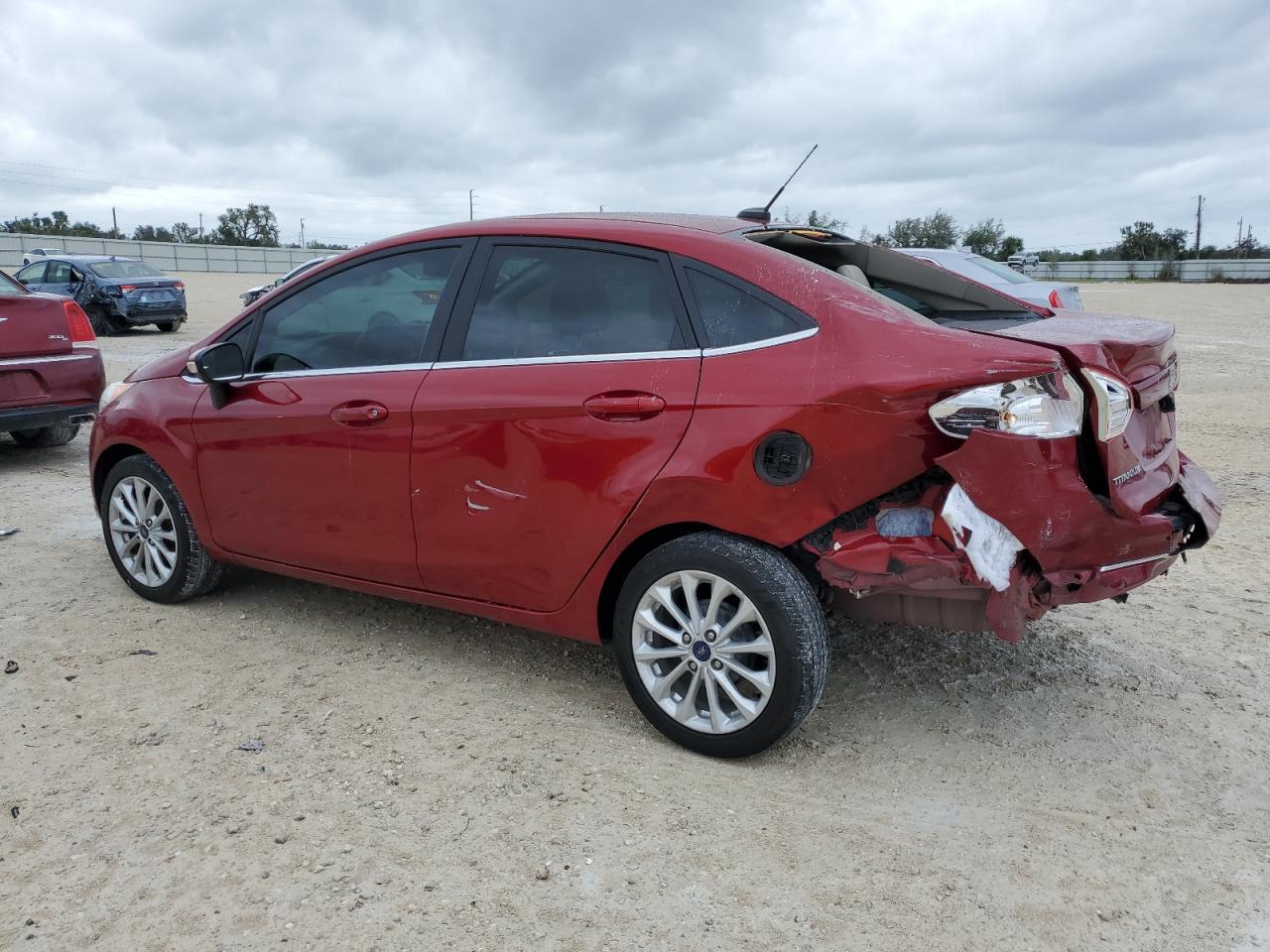Изображение 2 2017 FORD FIESTA TITANIUM 2017 с VIN 3FADP4CJ6HM139377