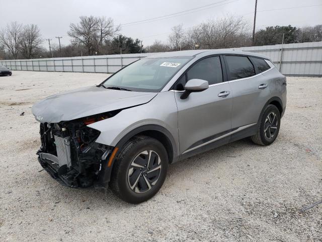 Изображение 1 2023 KIA SPORTAGE LX 2023 с VIN KNDPUCAG4P7105352