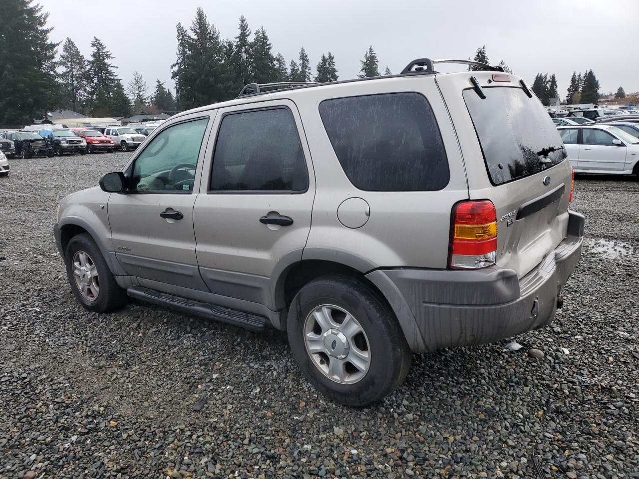 Image 2 of 2001 FORD ESCAPE XLT 2001 with VIN 1FMCU04131KC61600