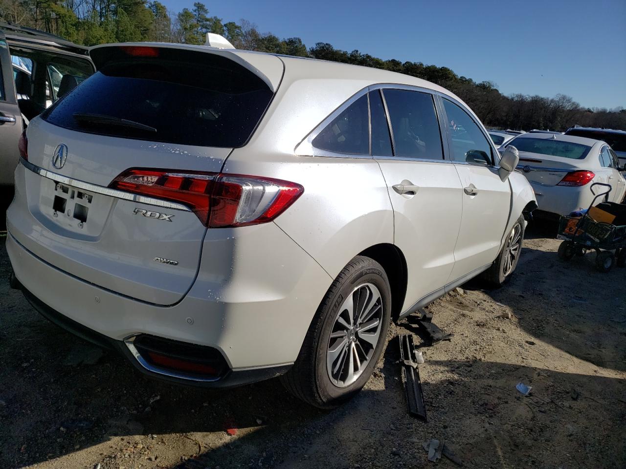Image 3 of 2018 ACURA RDX ADVANCE 2018 with VIN 5J8TB4H73JL012421