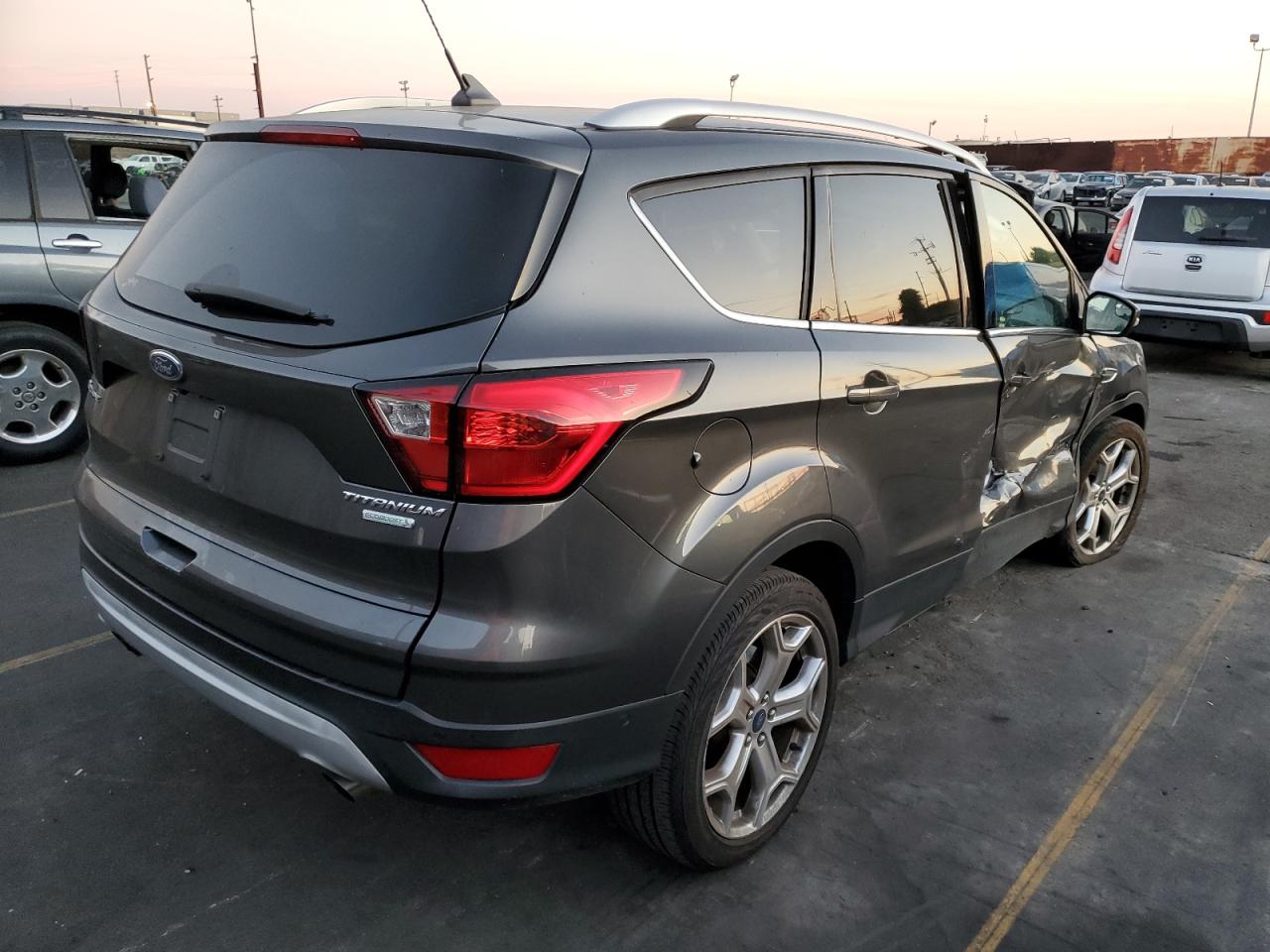 Image 3 of 2019 FORD ESCAPE TITANIUM 2019 with VIN 1FMCU0J99KUB79211