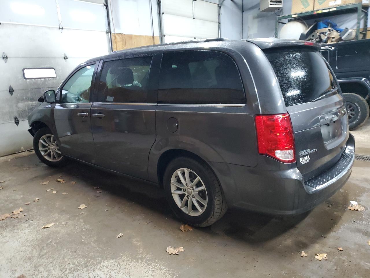 Image 2 of 2019 DODGE GRAND CARAVAN SXT 2019 with VIN 2C4RDGCG1KR735947