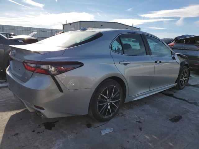 Obraz 3 z 2021 TOYOTA CAMRY SE 2021 z VIN 4T1G11AK4MU463559