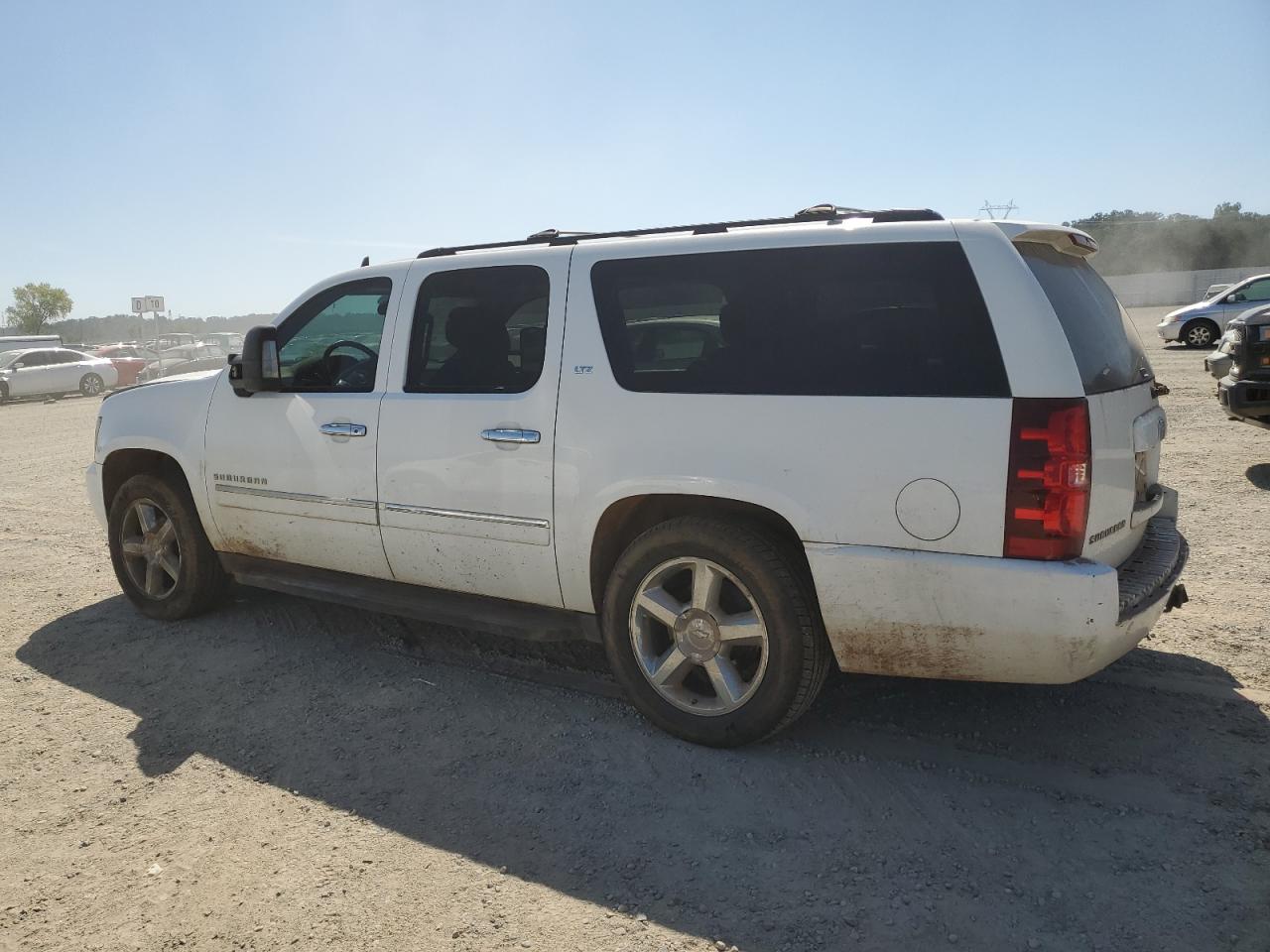 Obraz 2 z 2011 CHEVROLET SUBURBAN C1500 LTZ 2011 z VIN 1GNSCKE01BR121999