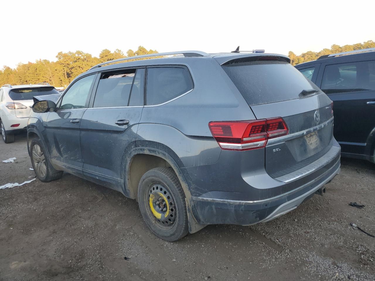 Obraz 2 z 2019 VOLKSWAGEN ATLAS SEL 2019 z VIN 1V2ER2CA9KC562961