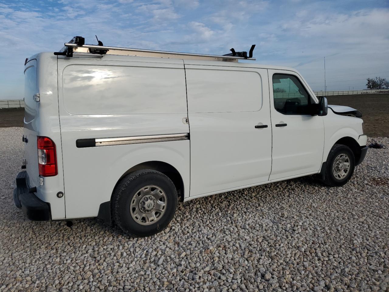 Image 3 of 2021 NISSAN NV 2500 SV 2021 with VIN 1N6AF0KY6MN801320