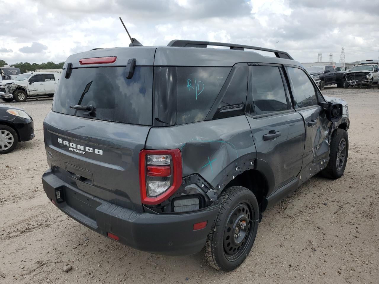 Image 3 of Ford Bronco Sport Big Bend 2022 with VIN 3FMCR9B68NRD54215