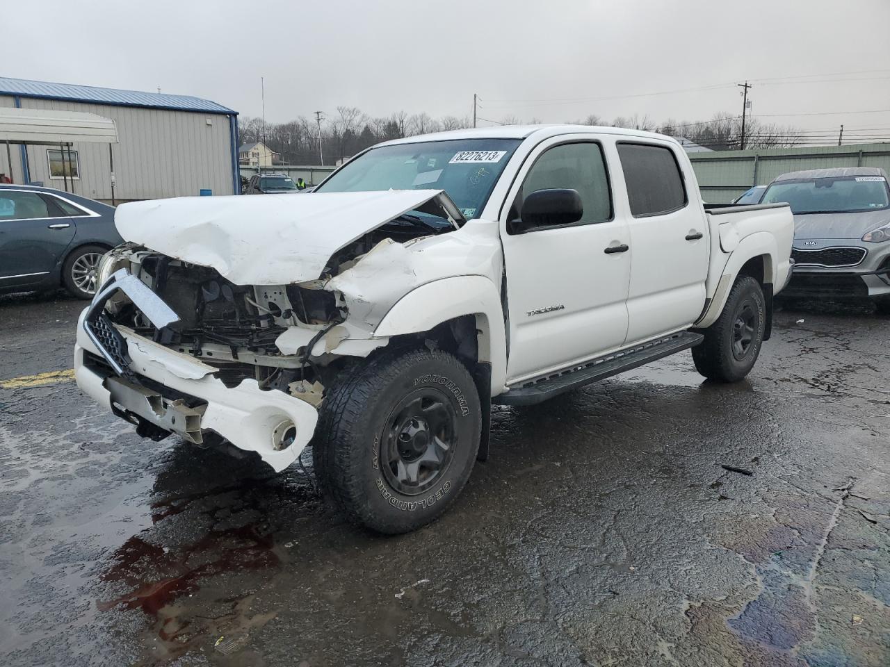 Obraz 1 z 2011 TOYOTA TACOMA DOUBLE CAB 2011 z VIN 3TMLU4EN5BM077170