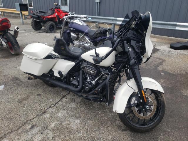 Image 1 of 2018 HARLEY-DAVIDSON FLHXS STREET GLIDE SPECIAL 2018 with VIN 1HD1KRC18JB648102