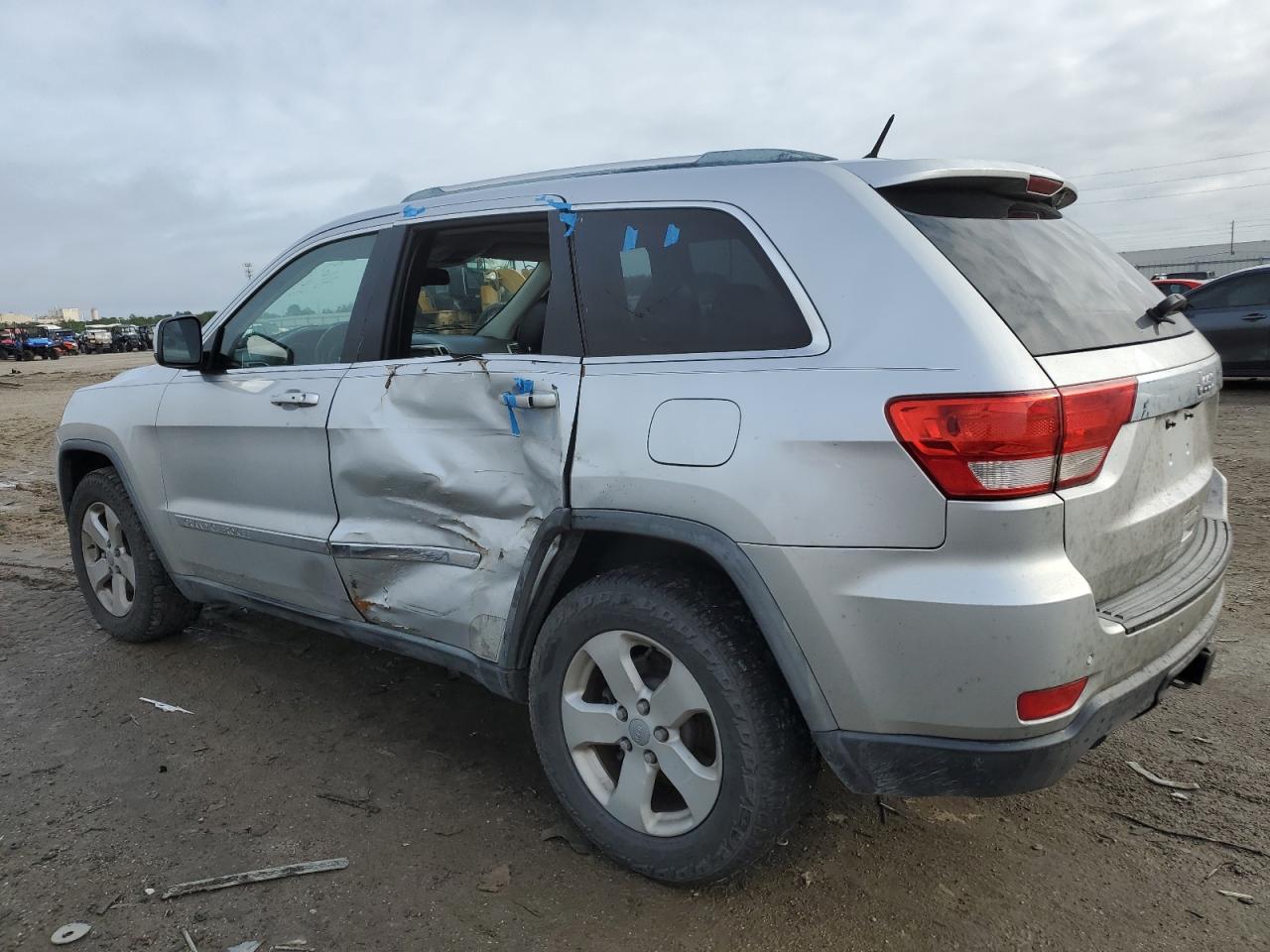 Изображение 2 2011 JEEP GRAND CHEROKEE LAREDO 2011 с VIN 1J4RS4GT5BC513796