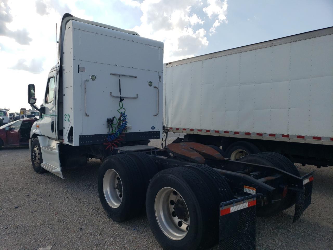 Изображение 3 2014 FREIGHTLINER CASCADIA 113  2014 с VIN 1FUJGBD98ELFV5767
