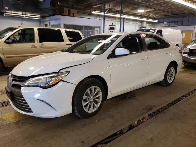 Obraz 1 z 2015 TOYOTA CAMRY LE 2015 z VIN 4T4BF1FK3FR454459