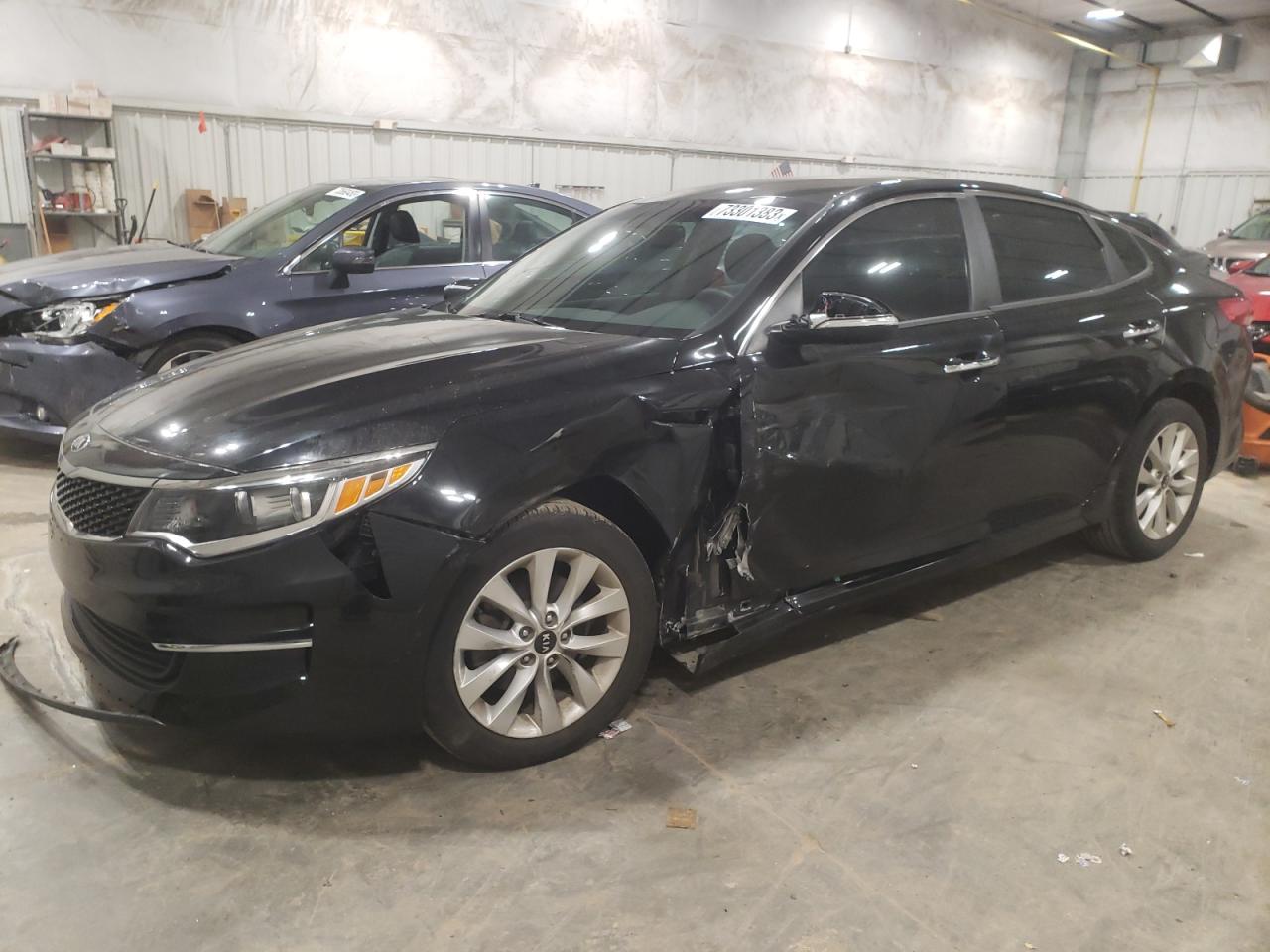 Изображение 1 2018 KIA OPTIMA LX 2018 с VIN 5XXGT4L38JG272217
