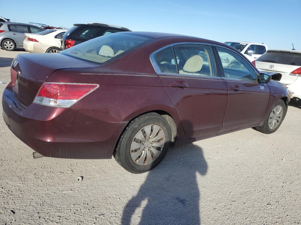 Изображение 3 2010 HONDA ACCORD LX 2010 с VIN 1HGCP2F36AA108819