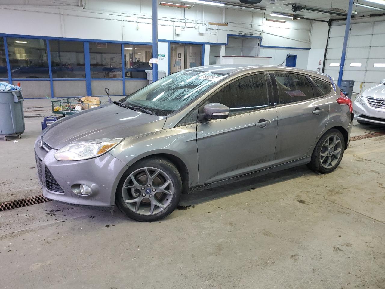 Image 1 of 2013 FORD FOCUS SE 2013 with VIN 1FADP3K23DL382807