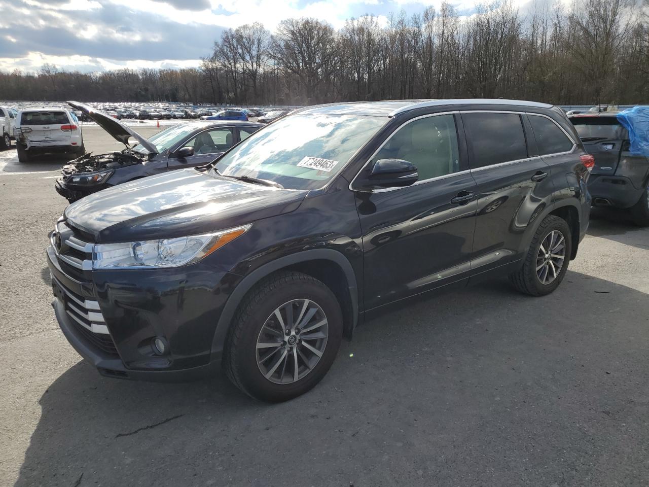 Изображение 2017 TOYOTA HIGHLANDER SE 2017