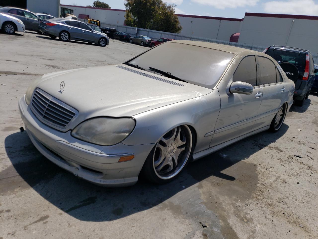 Image 1 of 2001 MERCEDES-BENZ S 430 2001 with VIN WDBNG70J81A165064