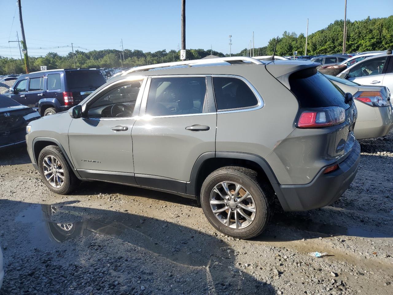 Image 2 of 2019 JEEP CHEROKEE LATITUDE PLUS 2019 with VIN 1C4PJMLB1KD354606