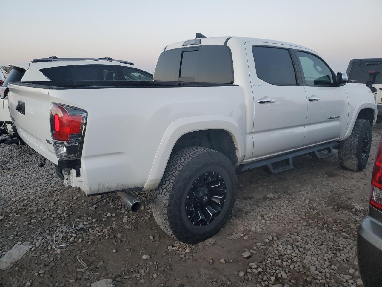 Image 3 of 2019 TOYOTA TACOMA DOUBLE CAB 2019 with VIN 3TMGZ5ANXKM265732