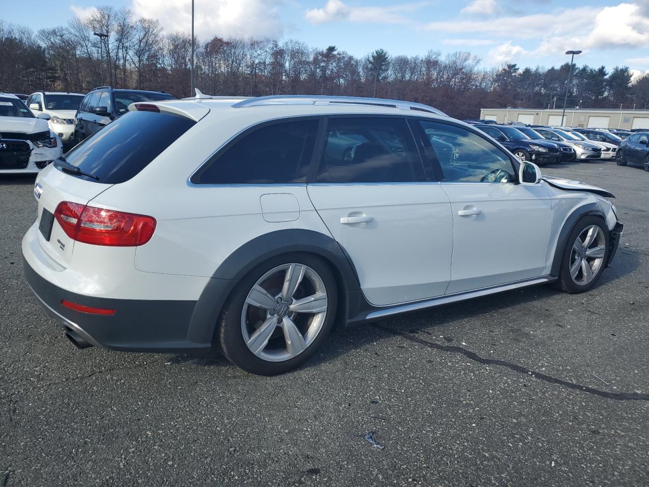 Изображение 3 2015 AUDI A4 ALLROAD PREMIUM PLUS 2015 с VIN WA1UFAFL8FA002874