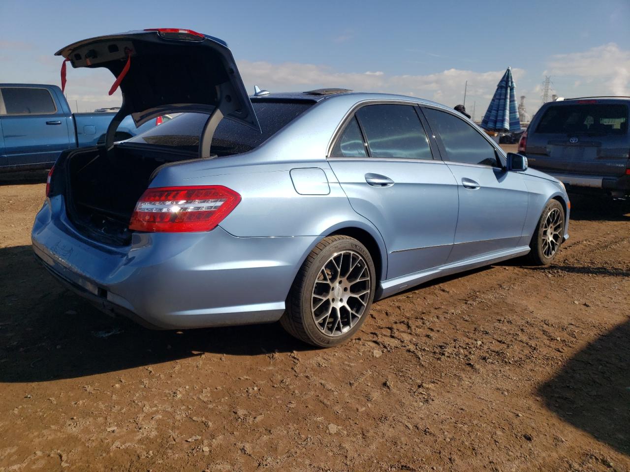 Obraz 3 z 2010 MERCEDES-BENZ E 350 2010 z VIN WDDHF5GB4AA052996