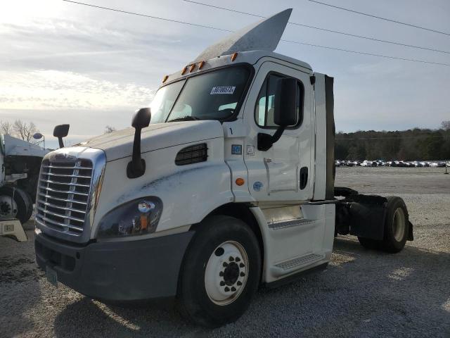 Image 2 of 2016 FREIGHTLINER CASCADIA 113  2016 with VIN 1FUBGADV1GLHJ1176