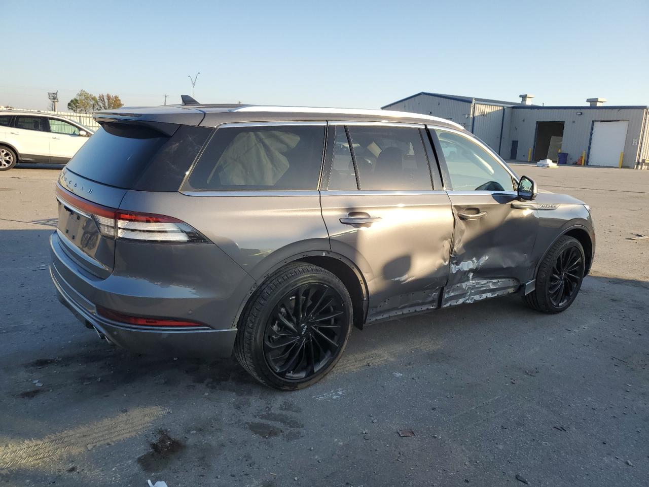 Obraz 3 z 2021 LINCOLN AVIATOR RESERVE 2021 z VIN 5LM5J7XC6MGL19100