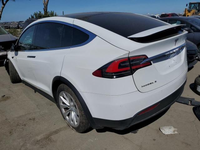 Obraz 2 z 2018 TESLA MODEL X  2018 z VIN 5YJXCAE21JF139983