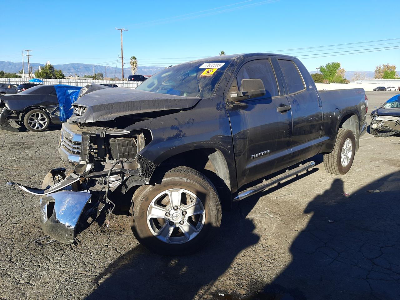 Obraz 2016 TOYOTA TUNDRA DOUBLE CAB SR/SR5 2016