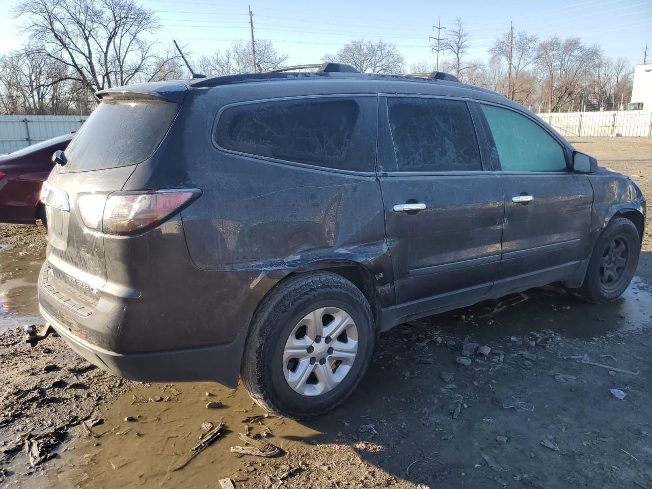 Изображение 3 2015 CHEVROLET TRAVERSE LS 2015 с VIN 1GNKRFKD5FJ365544