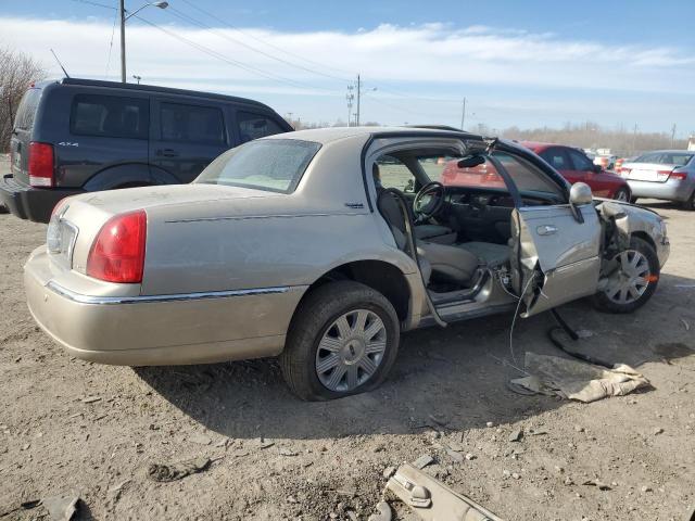 Image 3 of 2005 LINCOLN TOWN CAR SIGNATURE LIMITED 2005 with VIN 1LNHM82W05Y671082