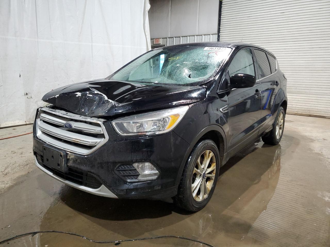 Изображение 1 2017 FORD ESCAPE SE 2017 с VIN 1FMCU9GD3HUC70922
