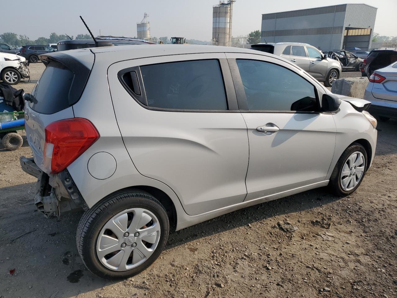 Изображение 3 2017 CHEVROLET SPARK LS 2017 с VIN KL8CB6SAXHC808777