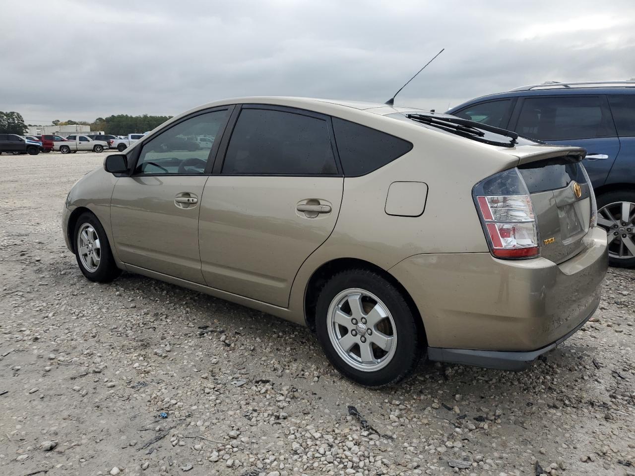 Image 2 of 2005 TOYOTA PRIUS  2005 with VIN JTDKB20U250125509