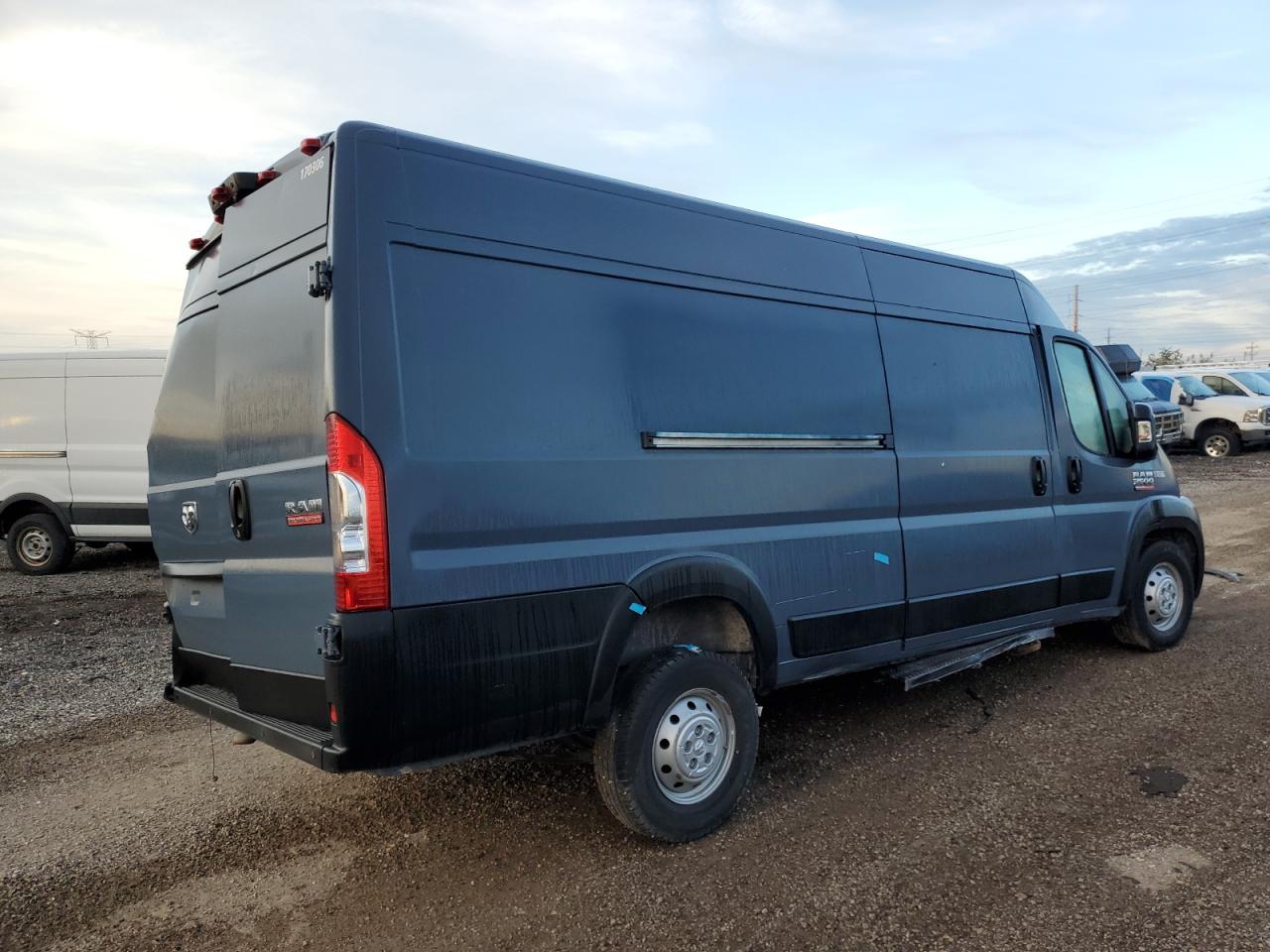 Изображение 3 2019 RAM PROMASTER 3500 3500 HIGH 2019 с VIN 3C6URVJG0KE551661