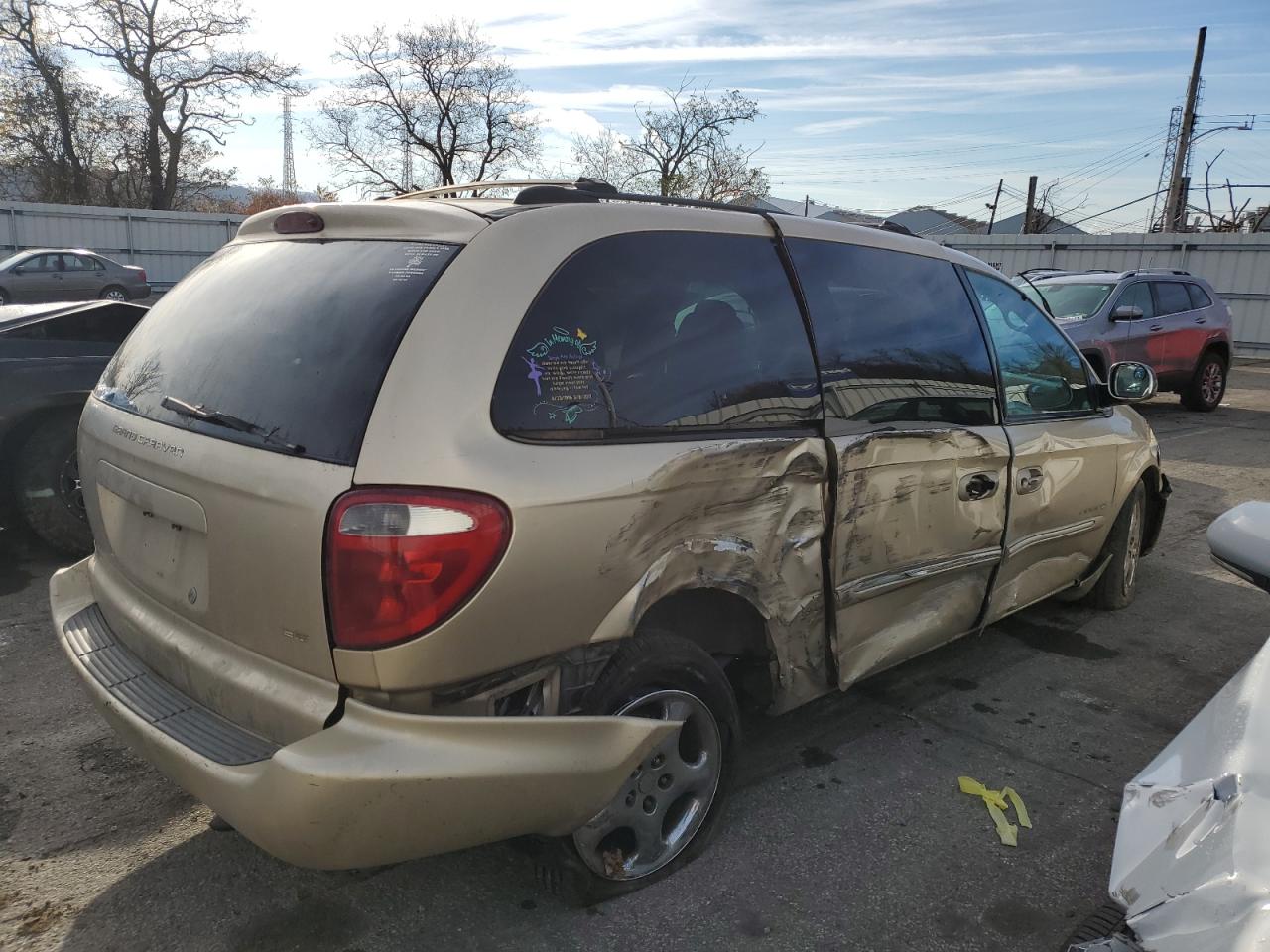 Image 3 of 2001 DODGE GRAND CARAVAN ES 2001 with VIN 2B8GP54L21R156183