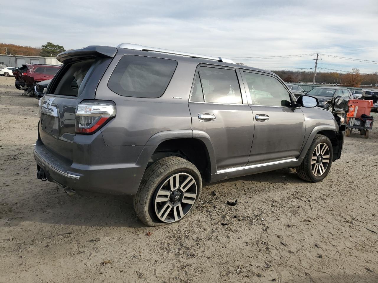 Image 3 of 2017 TOYOTA 4RUNNER SR5/SR5 PREMIUM 2017 with VIN JTEBU5JR9H5435214