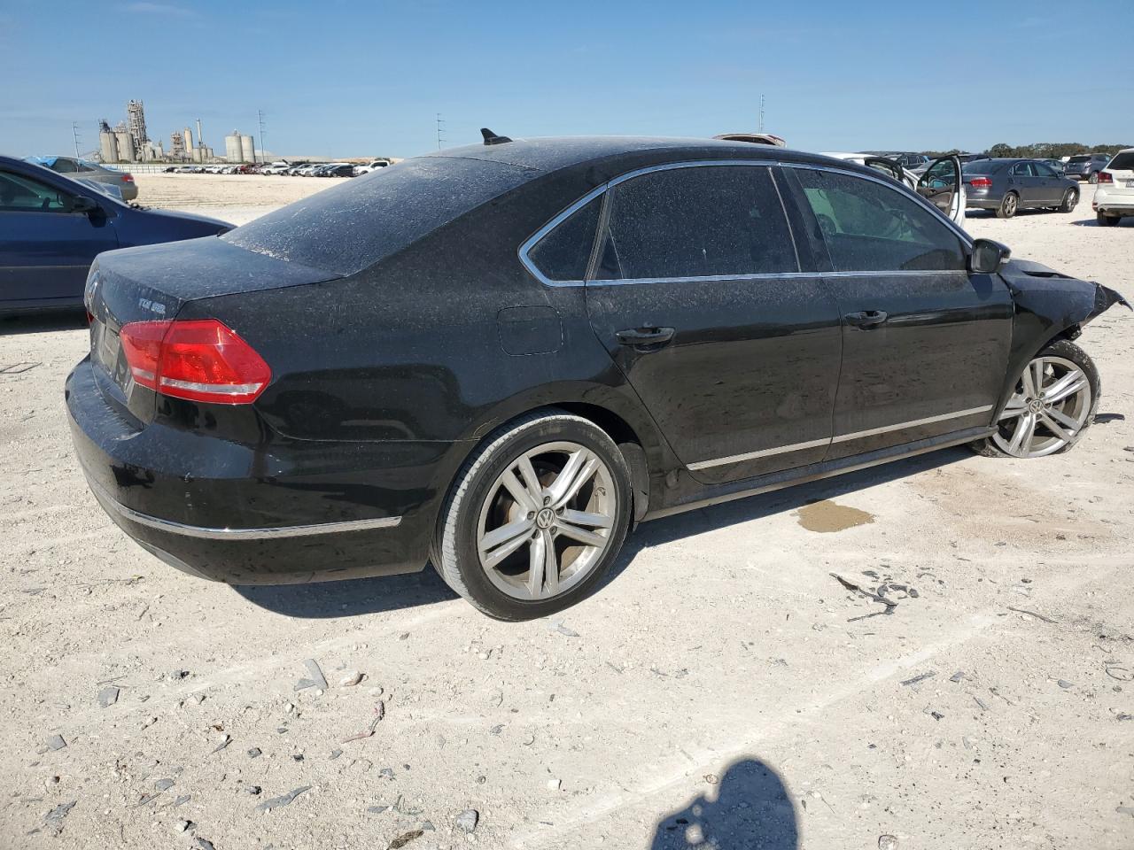 Изображение 3 2014 VOLKSWAGEN PASSAT SEL 2014 с VIN 1VWCN7A3XEC068552