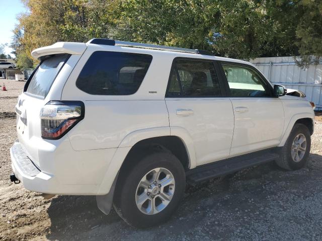 Obraz 3 z 2019 TOYOTA 4RUNNER SR5 2019 z VIN JTEBU5JR8K5735155