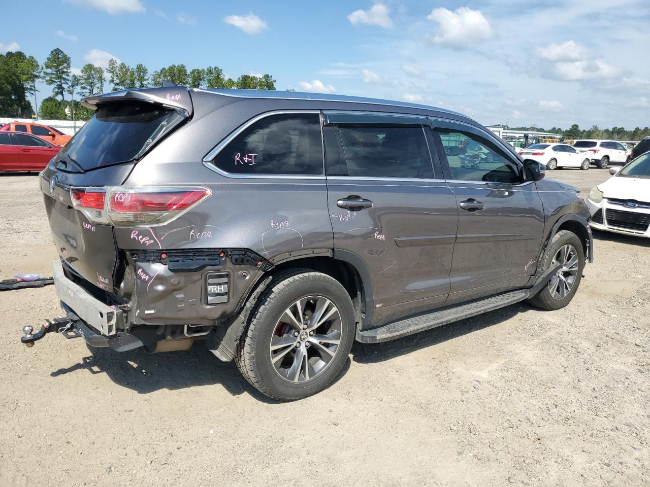 Изображение 3 2016 TOYOTA HIGHLANDER XLE 2016 с VIN 5TDKKRFH1GS505802