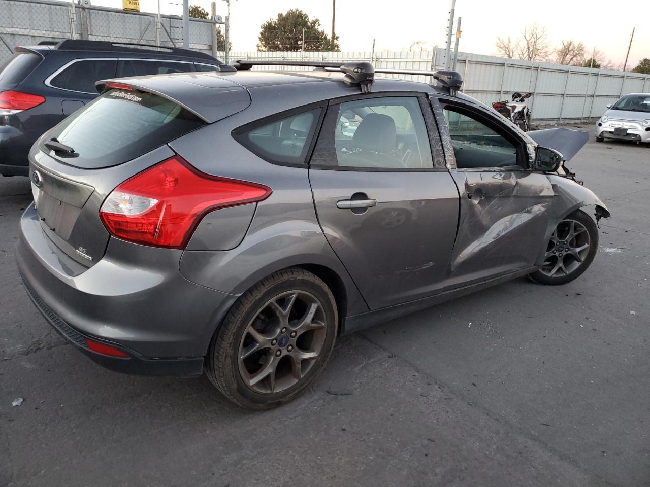 Image 3 of 2013 FORD FOCUS SE 2013 with VIN 1FADP3K28DL297705