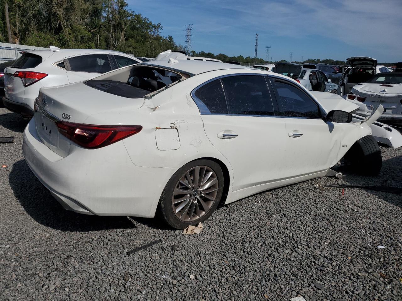 Image 3 of 2018 INFINITI Q50 LUXE 2018 with VIN JN1EV7AP5JM590737