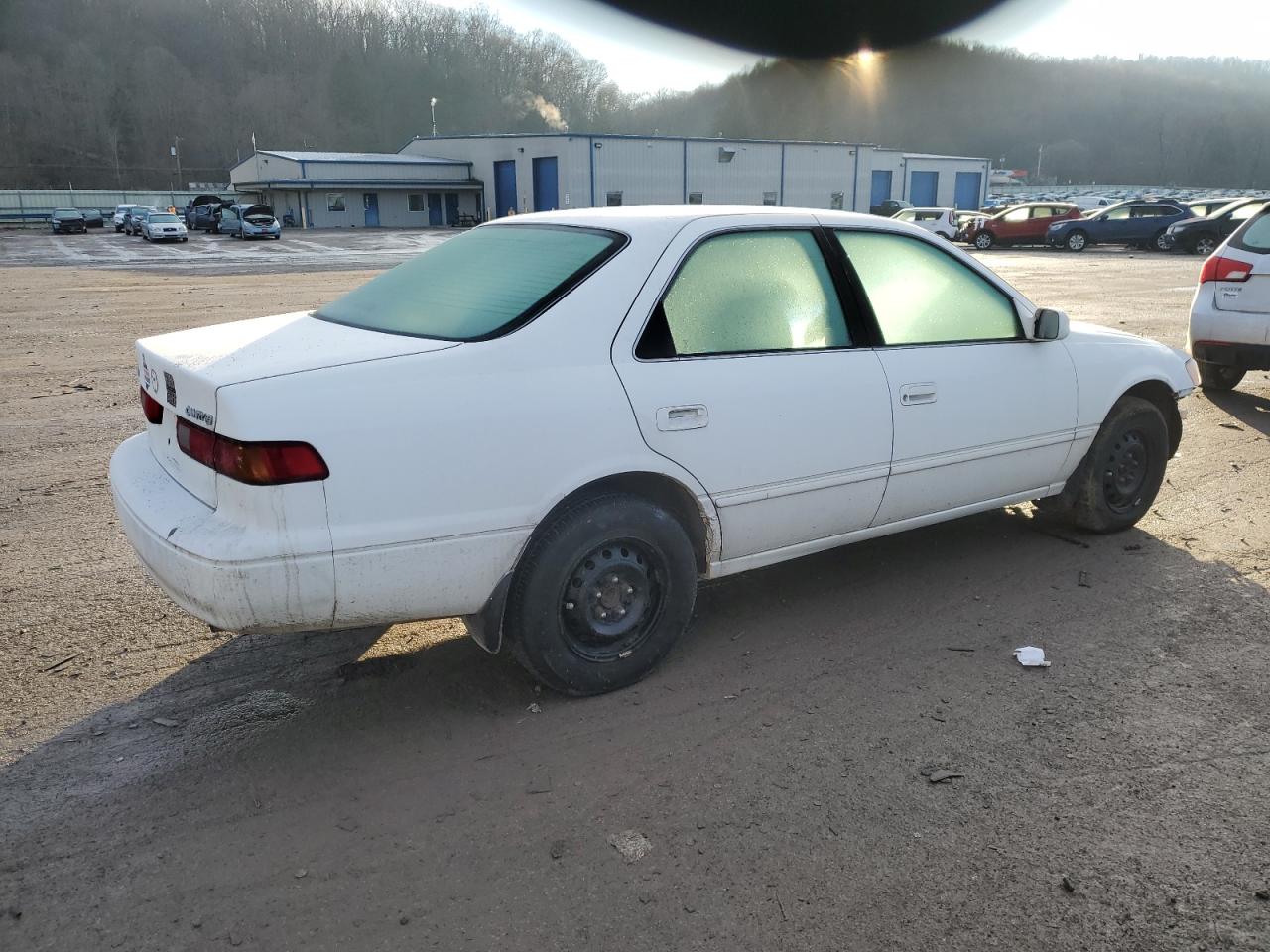 Изображение 3 1999 TOYOTA CAMRY CE 1999 с VIN 4T1BG22K1XU898380